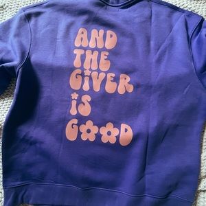 The giver is good crewneck!!